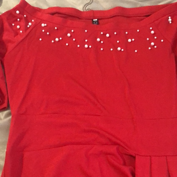 ELEGANT RED MID SLIT MID CALF PEARL EMBELLISHED - Picture 6 of 8